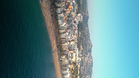 Perspectiva-Aérea-De-Lloret-Del-Mar,-Cataluña,-España