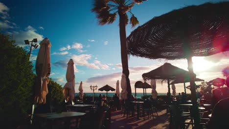 Time-lapse-on-a-beach-bar-at-late-afternoon