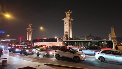 Puente-Pont-Alexandre-III,-París-De-Noche