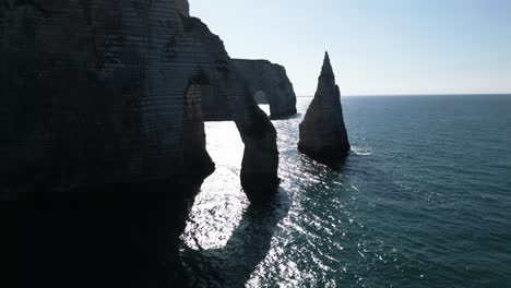 big-and-beautiful-chalk-cliffs-on-the-coast,-rocks-in-the-shape-of-an-arch,-atlantic-ocean,-drone,-france,-etretat