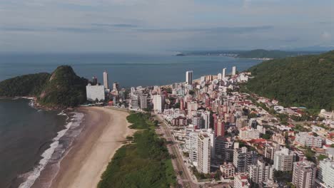 Caiobá,-Matinhos-Y-Guaratuba-Al-Fondo