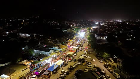 El-Desfile-Nocturno-De-La-Gran-Marcha-Recorre-Calles-Vacías-En-Curazao