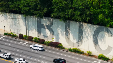 Scenic-Drive-On-Asphalt-Road-In-District-Of-Buckhead-In-Atlanta,-Georgia