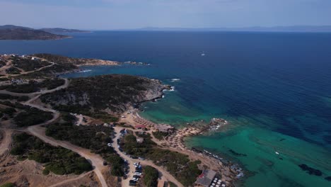 Vista-Aérea,-Costa-Pintoresca-De-Sithonia,-Grecia,-Playas-Y-Mar-Egeo,-Disparo-De-Drone