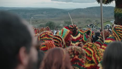 Colorida-Procesión-De-Caretos-En-El-Carnaval-De-Podence