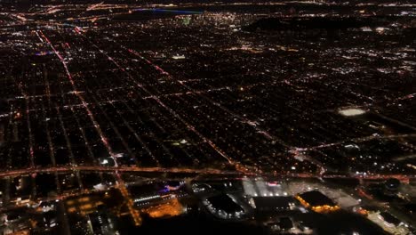 Luftaufnahme-Der-Stadt-Montreal-Bei-Nacht,-Quebec-In-Kanada