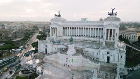 Hermoso-Dron-En-órbita-Disparado-Sobre-El-Altar-De-La-Patria