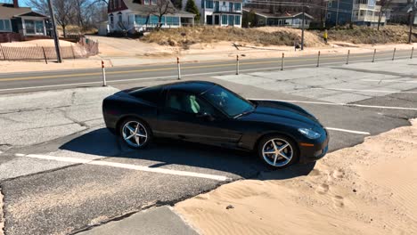 Eine-Sonderedition-Der-Corvette,-Die-An-Der-Küste-Geparkt-Ist