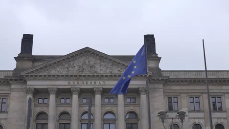 Bundesrat-Berlín-Edificio-Del-Gobierno-Medio-Primer-Plano-Plano-Estático