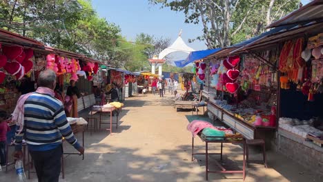 Shop-selling-souvenirs-and-amulets-near-Maa-Kauleshwari-Temple,-Chatra-in-a-village-in-Jharkhand