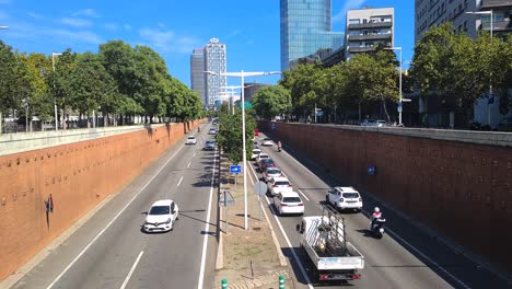 Road-Traffic-in-Barcelona,-Spain