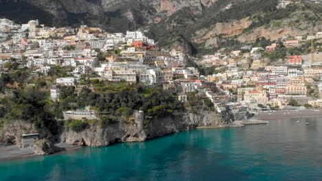 Vista-Desde-Drones-Del-Impresionante-Positano