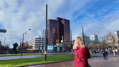 Coolse-Tor-Und-Kaskade---Joep-Van-Lieshout-Skulptur-Im-Zentrum-Von-Rotterdam,-Niederlande