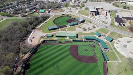Dies-Ist-Ein-Luftbildvideo-Vom-Roger-Williams-Ballpark-In-Weatherford,-Texas