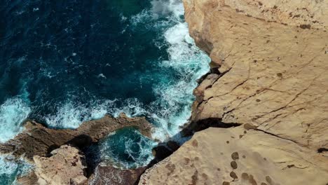 Blue-Hole-at-Azure-Window