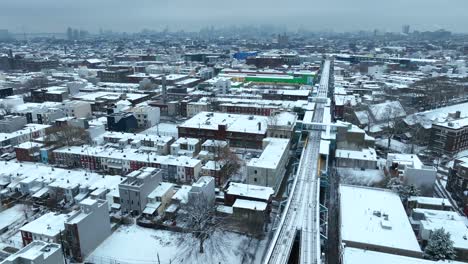 Barrio-De-Kensington,-Filadelfia-Y-Vías-De-Tren-Cubiertas-De-Nieve-En-Invierno