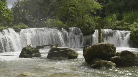 Scenic-nature-landscape-with-waterfall-in-the-rainforest,-Philippines
