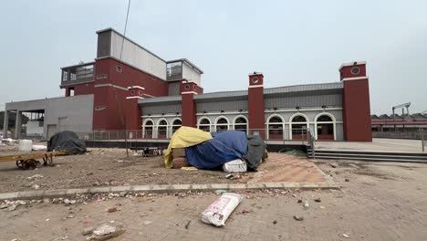 Wide-shot-of-under-construction-Metro-station-railway-green-line-in-Howrah