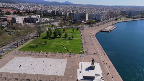 Flying-over-the-waterfront-in-Thessaloniki,-Greece