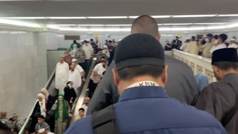 Muslim-People-from-Diverse-Country-Using-Escalator-To-Pray-at-Al-Haram-Mosque