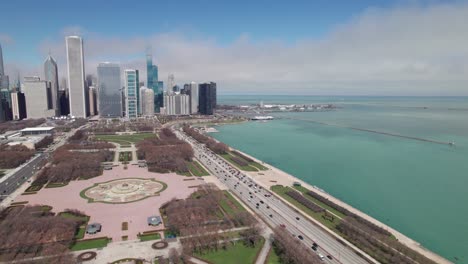 Lakeshore-Drive-De-Chicago-Y-El-Lago-Michigan,-Toma-De-Drones-De-4k