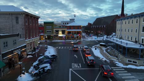 People-parking-and-Shopping-christmas-gifts-in-decorated-Town-of-USA