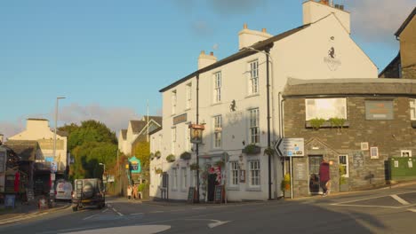 El-Pub-Y-Restaurante-Albert-En-Bowness-on-windermere,-Cumbria,-Inglaterra