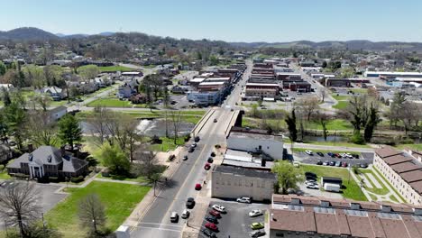 elizabethton-tennessee-aerial-push-in