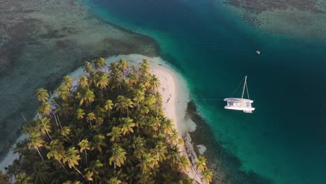 Drone-clip-of-a-Catamaran-in-a-remote-island-in-San-Blas-Archipelago