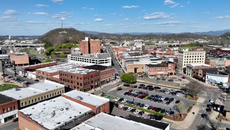 aerial-push-in-to-johnson-city-tennessee-skyline-in-east-tennessee