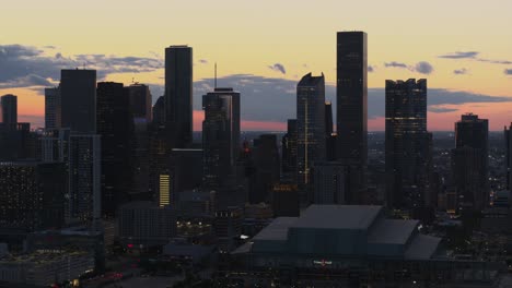 Toma-De-Drones-Del-Paisaje-Urbano-Del-Centro-De-Houston