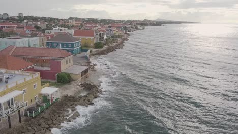 Blick-über-Die-Insel-Curaçao-Und-Das-Karibische-Meer