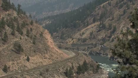 Traffic-on-the-highway-by-the-Thompson-River-canyon