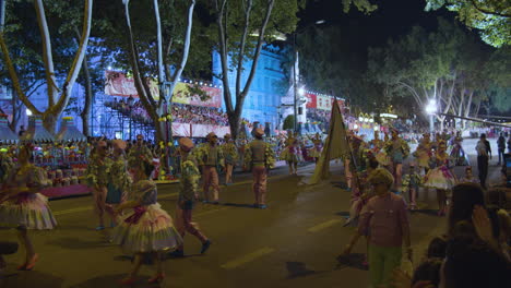 Volksmarsch-Von-Lissabon-–-Antonius-Von-Lissabon-–-Kirchenfeiertag-–-Parade-In-Der-Avenida-Da-Liberdade