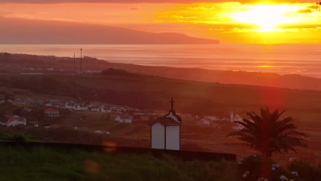 Mirador-De-Ballenas-En-El-Noreste-Con-Vistas-Al-Océano,-Azores