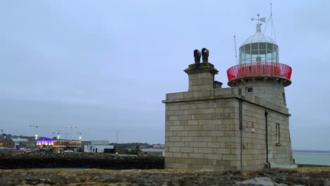 Timelapse-Del-Faro-Del-Puerto-De-Howth-Por-La-Noche