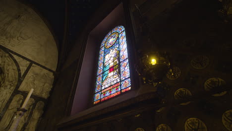 Inside-of-Basilica-de-Monserrat