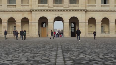 Les-Invalides-Wurde-1677-Unter-Ludwig-XIV.-Erbaut,-Um-Invaliden-Seiner-Armeen-Unterzubringen