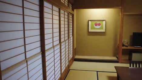 Traditional-Shoji-Walls-in-Ryokan-Inn,-Simple-Japanese-Hotel