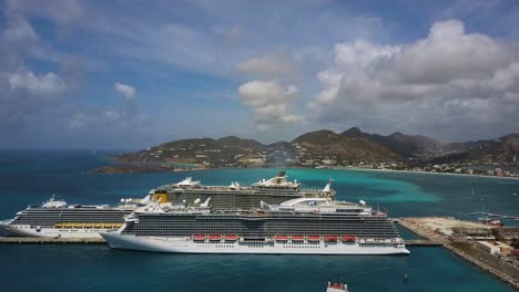 Slow-Push-in-Aerial-shot-of-Docked-cruise-ships