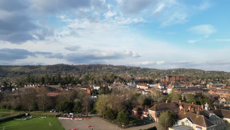 La-Vista-Ascendente:-Reigate-Desde-El-Cielo