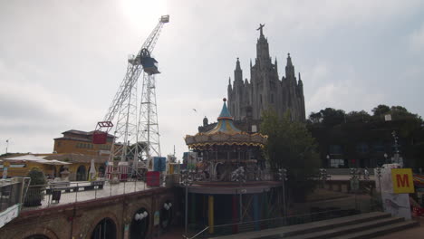 Panoramic-shot.-Tibidabo-amusement-park.-Barcelona,-Catalonia,-Spain