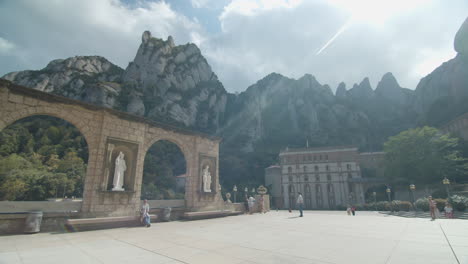 santa-maria-de-montserrat-abbey