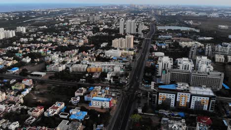 Aerial-Over-Empty-Roads-In-Chennai-During-Lockdown,-India