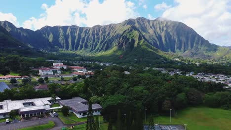 Beautiful-Hawaiian-Island-Mountain-drone-video