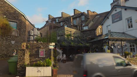 Profile-view-of-Bowness-on-Windermere-town-and-village-during-afternoon-in-Windermere,-England