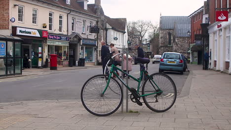 Die-Englische-Marktstadt-Wimborne-Minster-An-Einem-Sonntagnachmittag