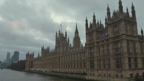 Der-Historische-Palast-Von-Westminster-Beherbergt-Das-Parlament-Des-Vereinigten-Königreichs