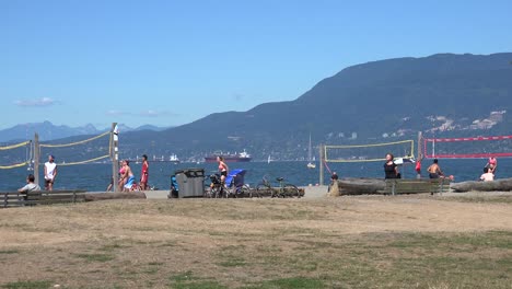 Voleibol-De-Playa-En-La-Playa-De-Vancouver