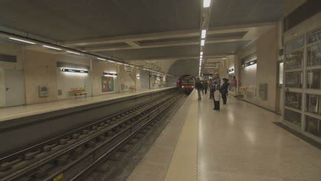 Metro---Estación-De-Metro-Interior